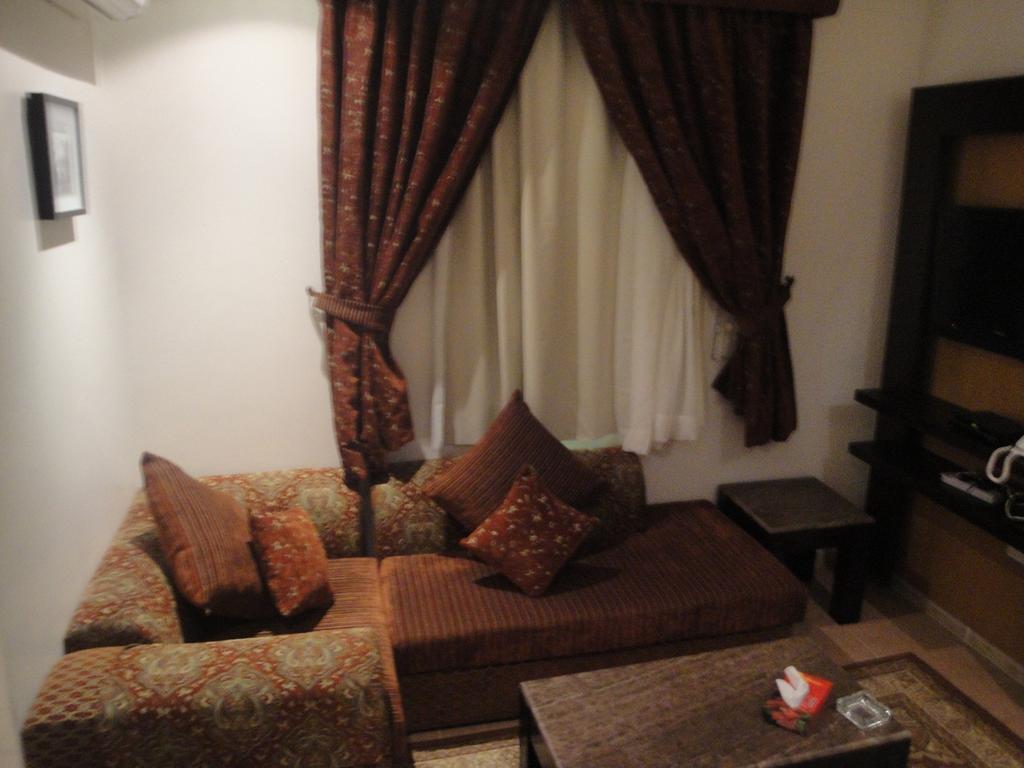 Jenan Al Malaz Hotel Apartments Riyadh Bilik gambar
